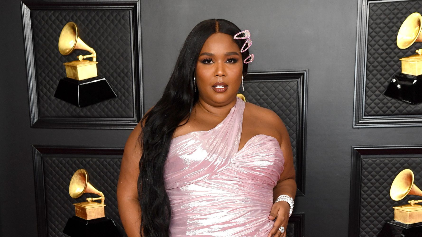 Lizzo Makes A PSA Amid Rising COVID-19 Cases: ‘Please Give Me 6 Feet’