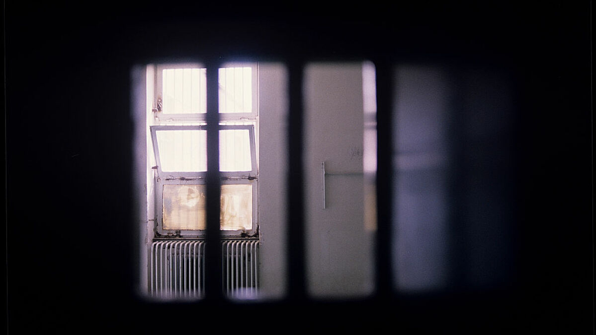 Watch hackers embarrass the guards at an infamous Iranian prison