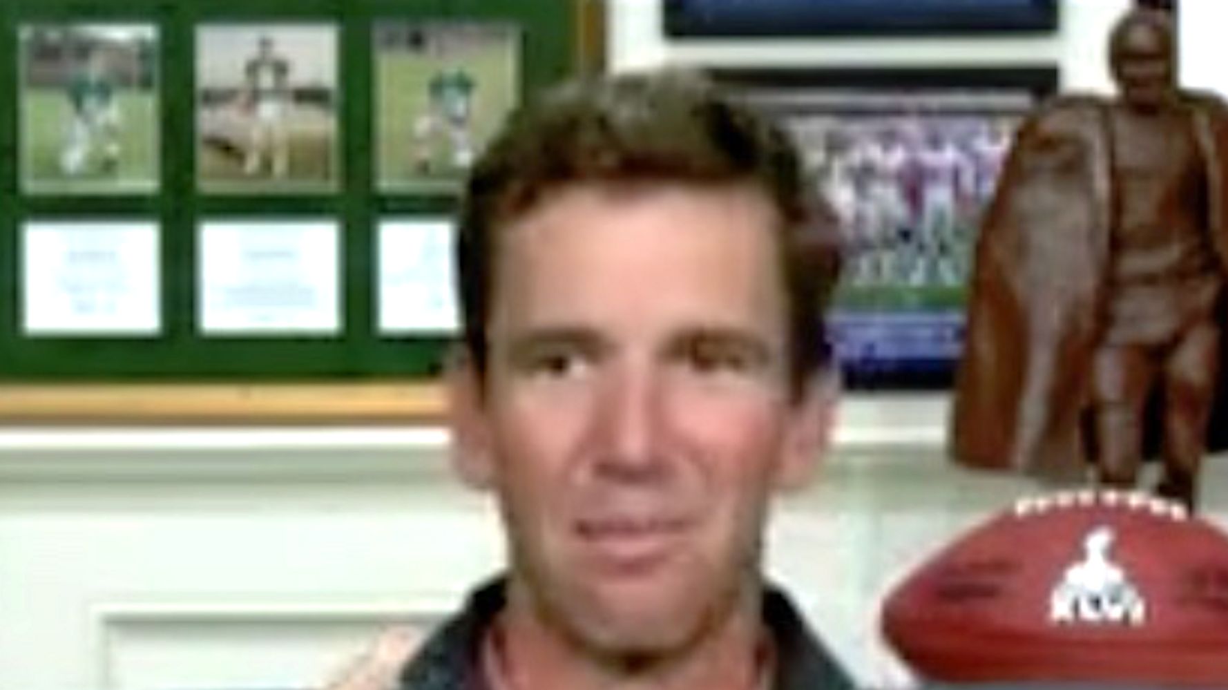 Eli Manning Flips The Double-Bird On ‘Monday Night Football’ And Apologizes