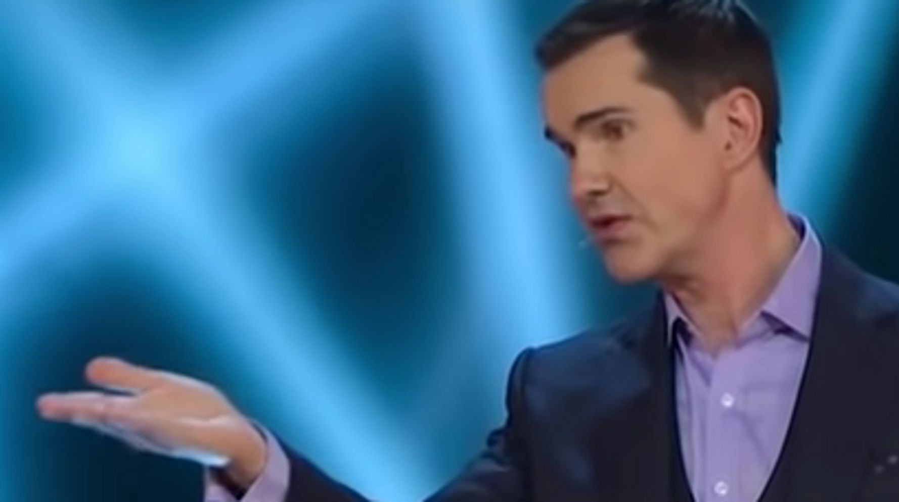 Comedian Torches Anti-Vaxxer In The Audience With An Absolutely Killer Line