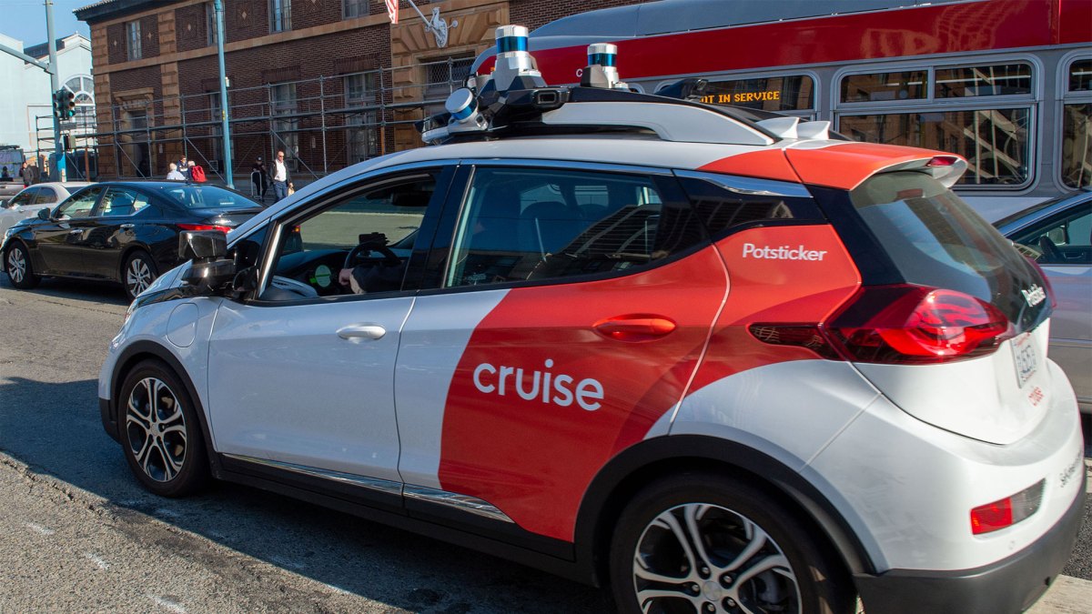 Cruise robotaxis are back in Phoenix — but people are driving them